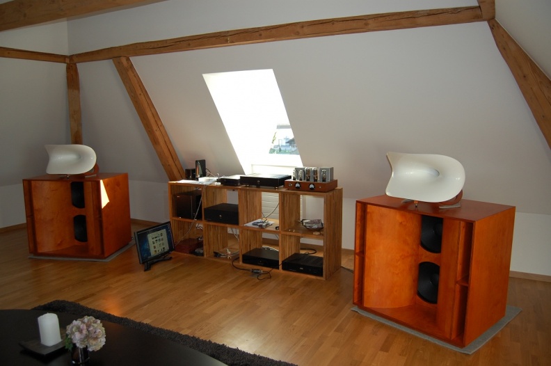 Altec 817 - Schumacher 32.JPG